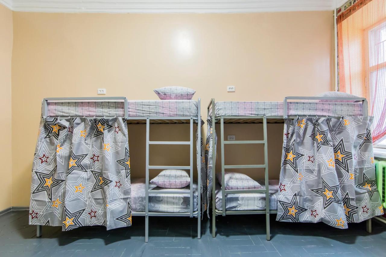 Hostel Vokzalnaya Kiev Esterno foto