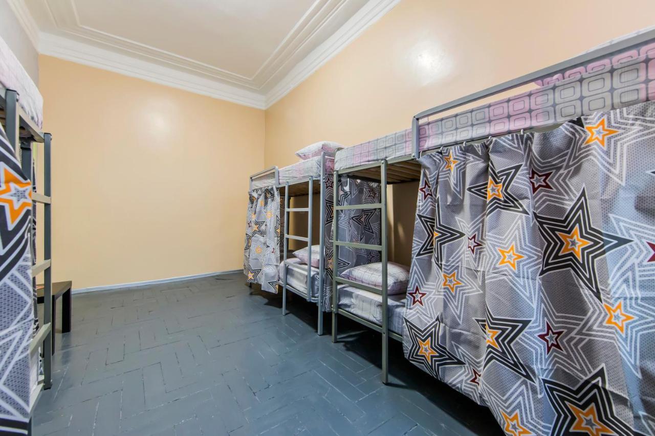 Hostel Vokzalnaya Kiev Esterno foto