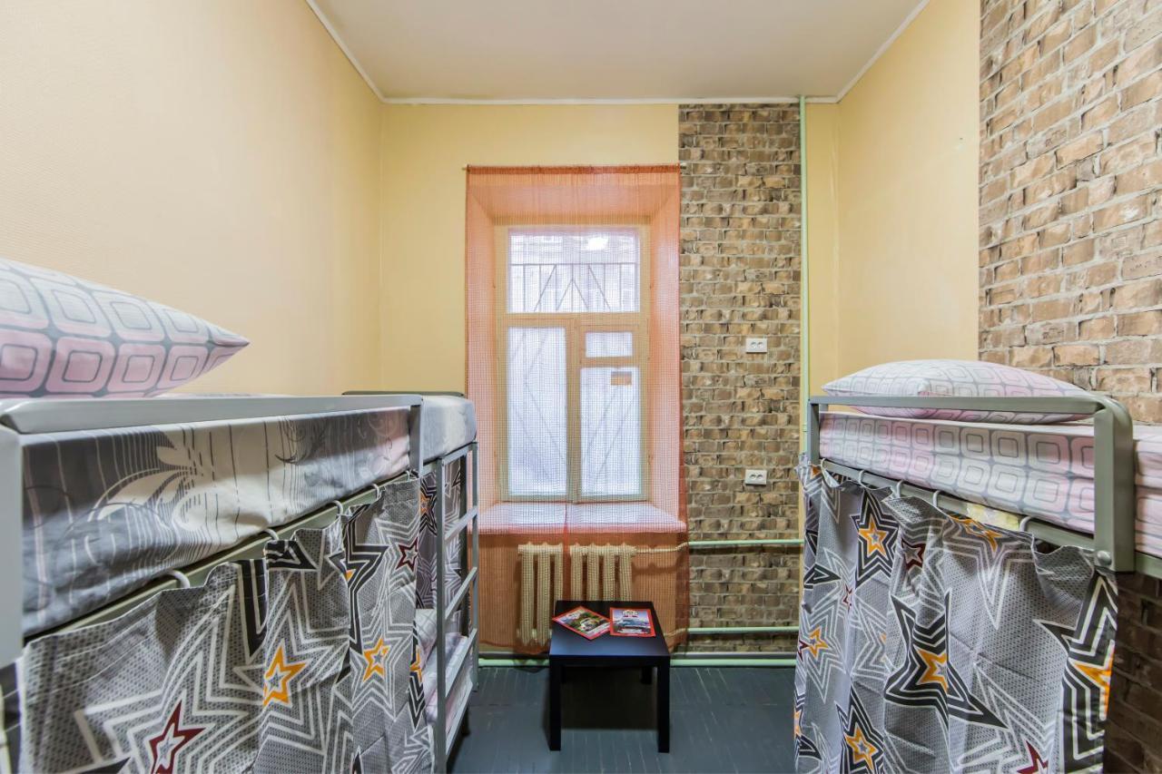 Hostel Vokzalnaya Kiev Esterno foto