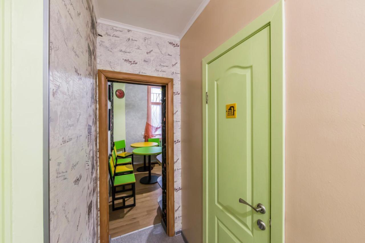 Hostel Vokzalnaya Kiev Esterno foto