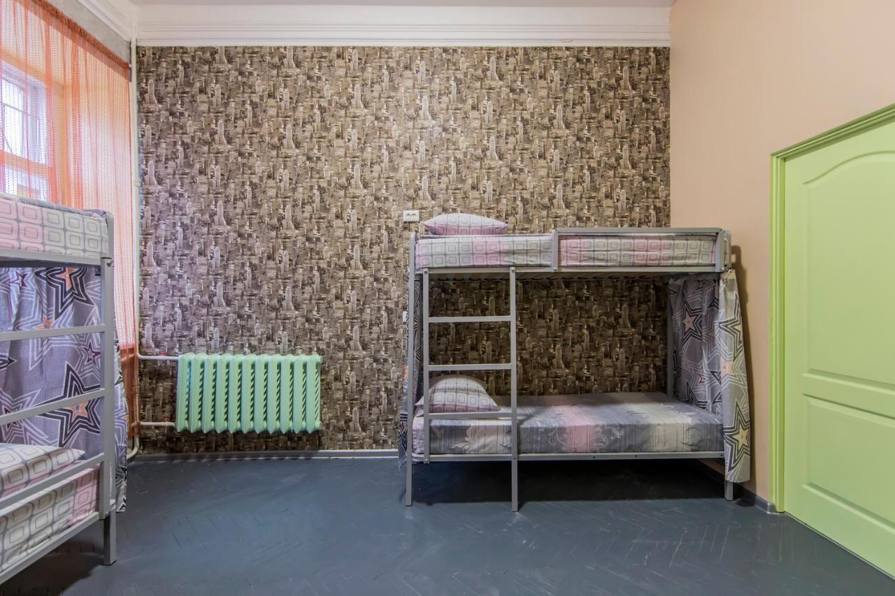 Hostel Vokzalnaya Kiev Esterno foto