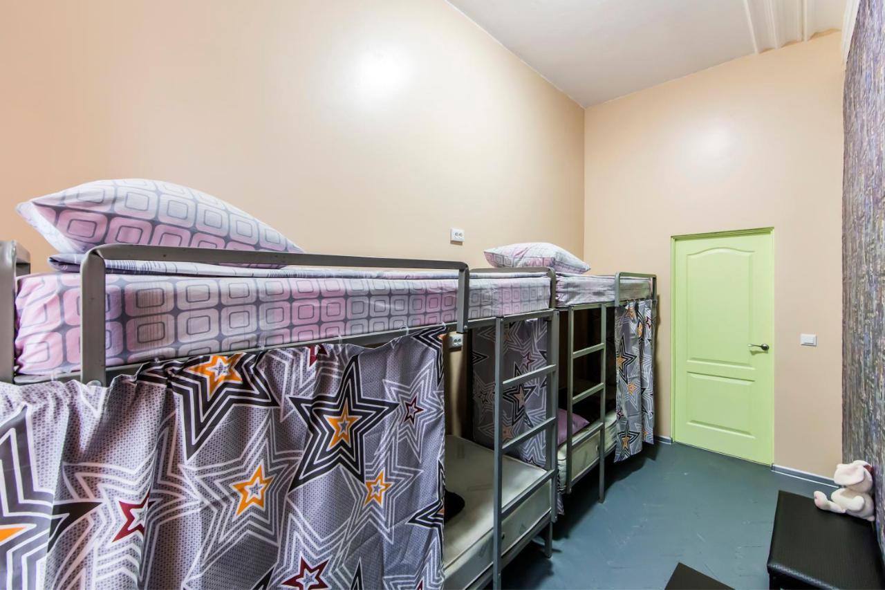 Hostel Vokzalnaya Kiev Esterno foto